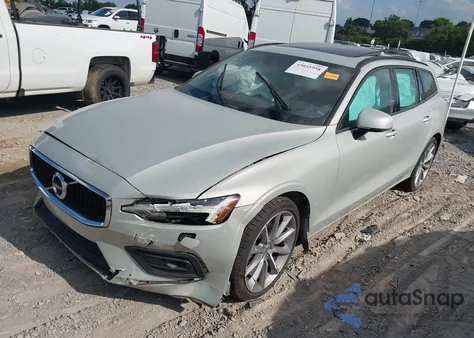 2020 Volvo V60 T5 Momentum из США, поврежденный, VIN YV1102EK5L2347689